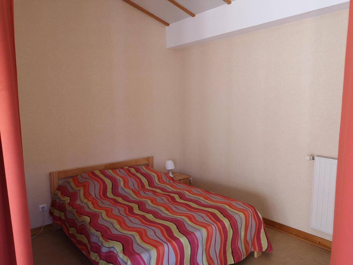Les Gites Du Val Valprivas Exterior foto